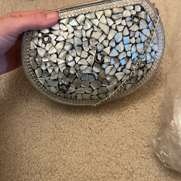 Metal small over the shoulder handbag with turquoise design. New. - Picture 7 of 7